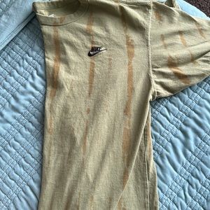 Nike tee size small loose fit